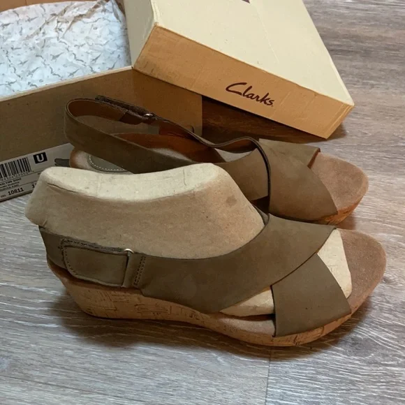 NEW in box Clarks COMFORTABLE Caslynn Shae Khaki Shoes US 12 - Picture 3 of 6